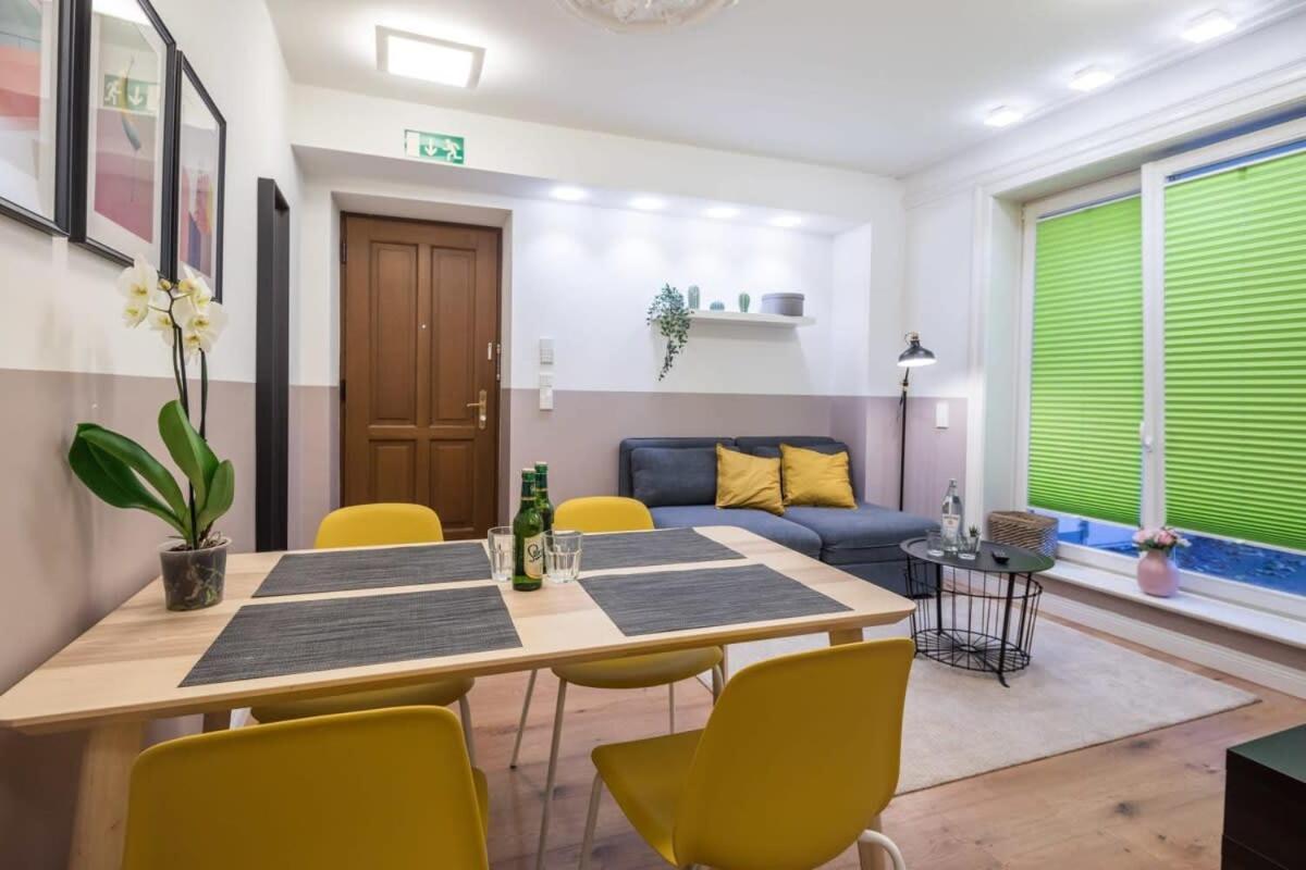 Charming Apartment In Prime Location Hamburg Exterior photo