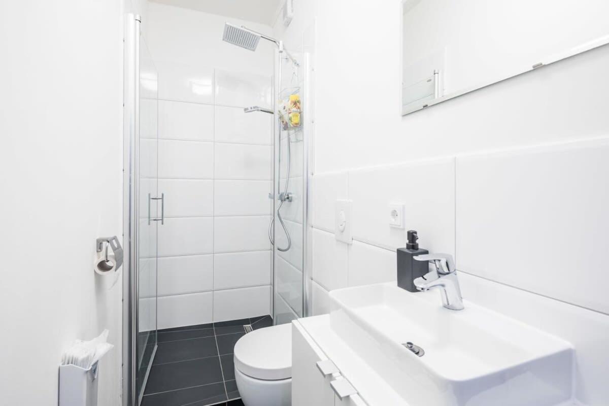 Charming Apartment In Prime Location Hamburg Exterior photo