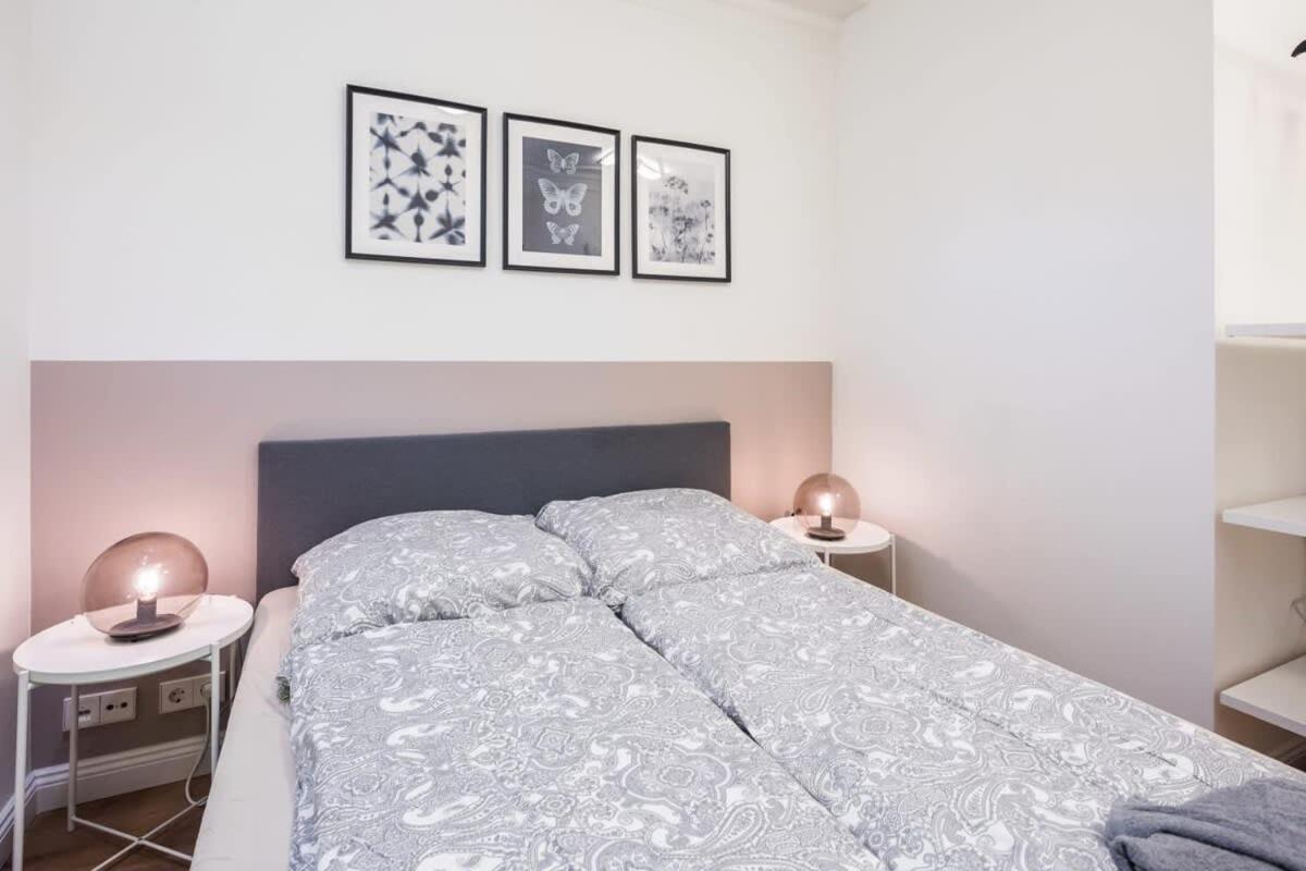 Charming Apartment In Prime Location Hamburg Exterior photo